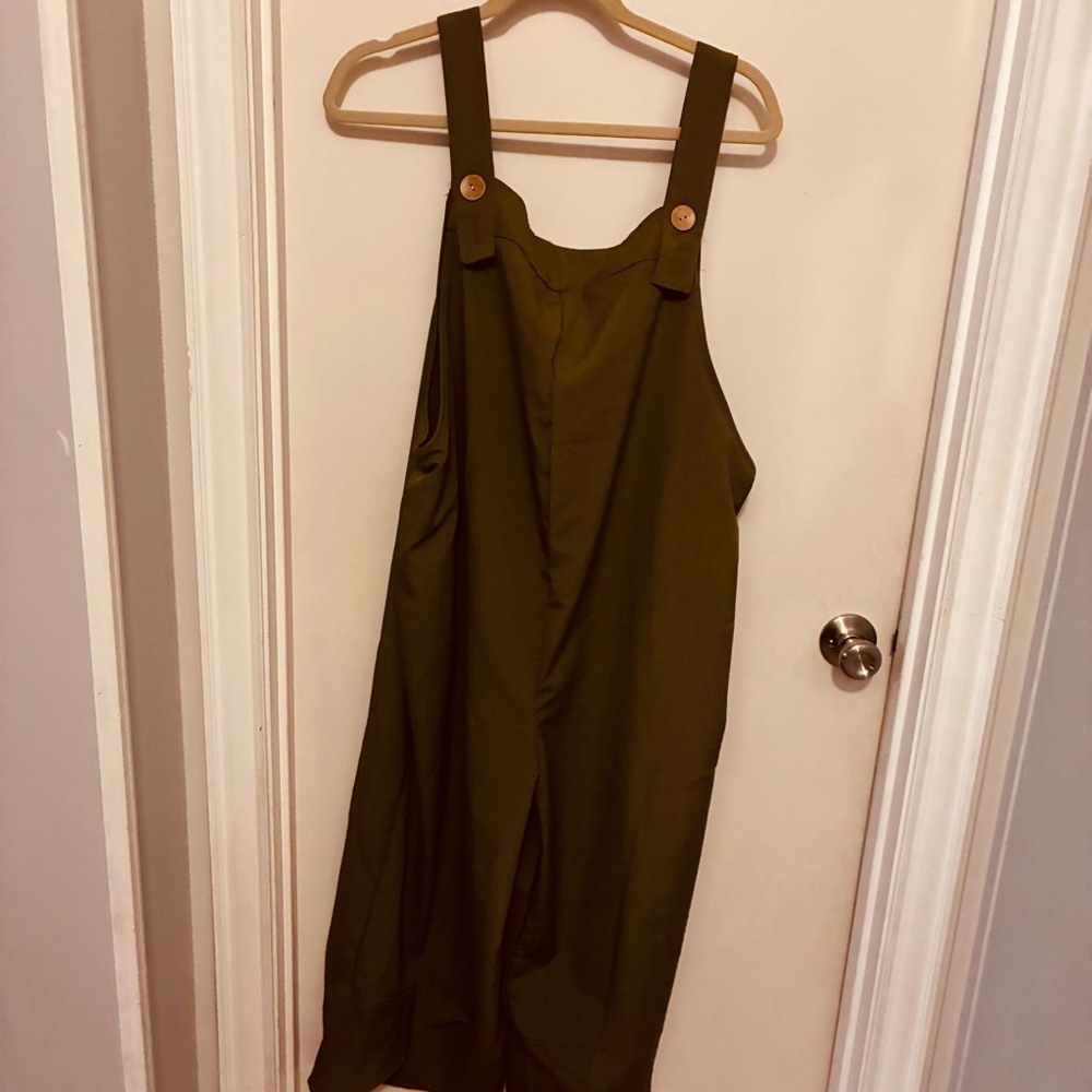 Olive Green Relaxed Fit Women's Jumpsuit